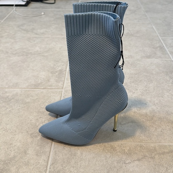 Stylish Blue Women's Boots - Picture 2 of 3